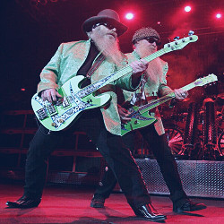 Dusty Hill, Long-Bearded Bassist for ZZ Top, Dies at 72 - The New York Times